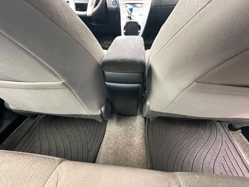 2015 Toyota Prius 5dr Hatchback Two - 22891533 - 20