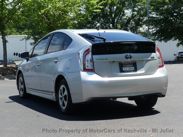 2015 Toyota Prius 5dr Hatchback Two - 23032170 - 11