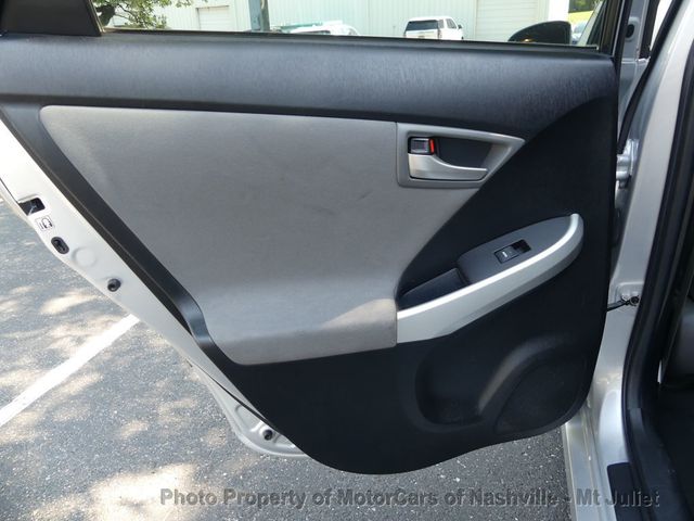 2015 Toyota Prius 5dr Hatchback Two - 23032170 - 17