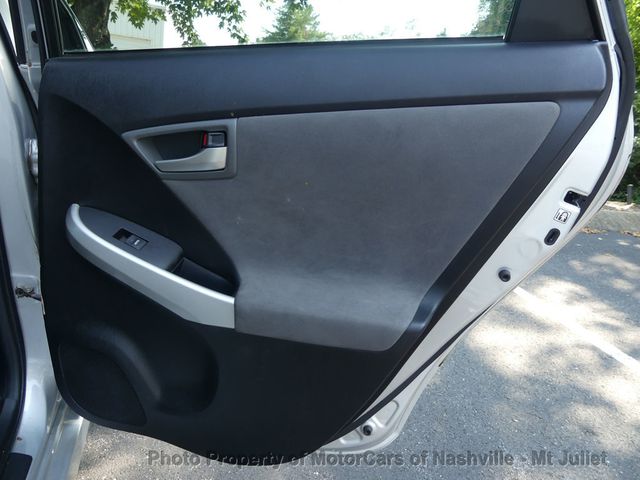 2015 Toyota Prius 5dr Hatchback Two - 23032170 - 18