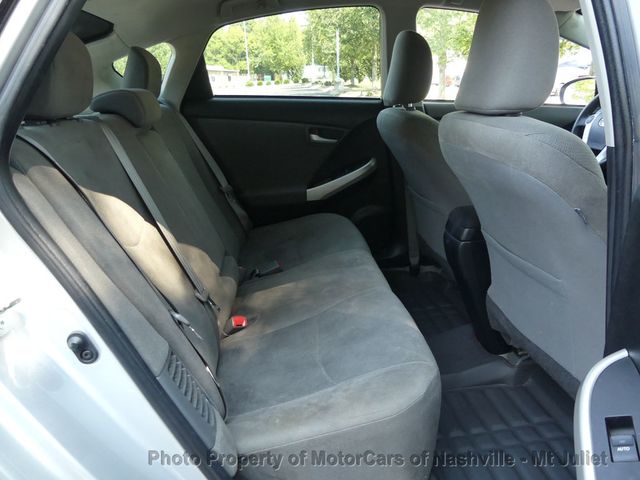 2015 Toyota Prius 5dr Hatchback Two - 23032170 - 24