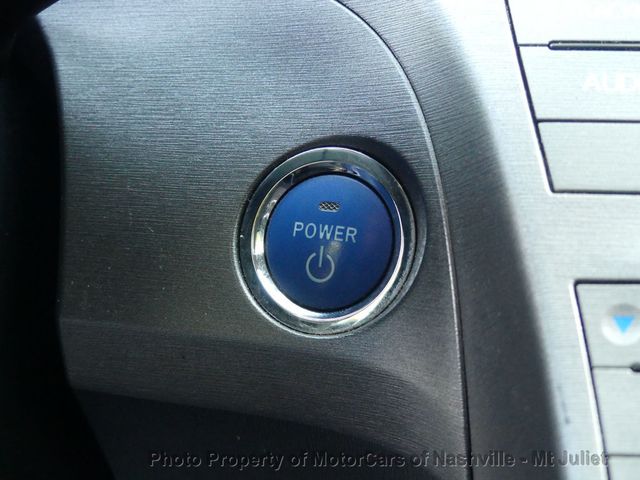 2015 Toyota Prius 5dr Hatchback Two - 23032170 - 31