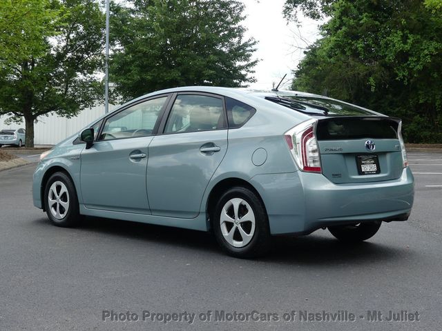 2015 Toyota Prius 5dr Hatchback Two - 23045541 - 11