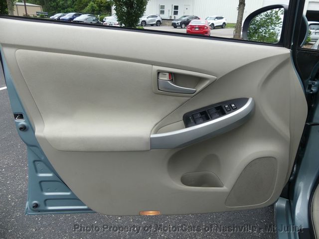 2015 Toyota Prius 5dr Hatchback Two - 23045541 - 15