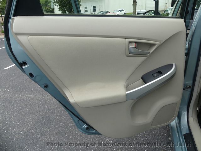 2015 Toyota Prius 5dr Hatchback Two - 23045541 - 17
