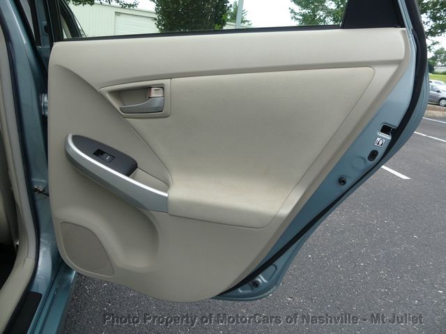 2015 Toyota Prius 5dr Hatchback Two - 23045541 - 18