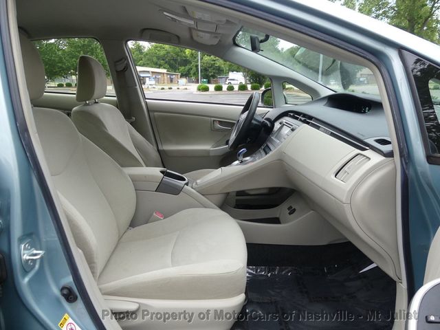 2015 Toyota Prius 5dr Hatchback Two - 23045541 - 19