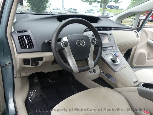 2015 Toyota Prius 5dr Hatchback Two - 23045541 - 22