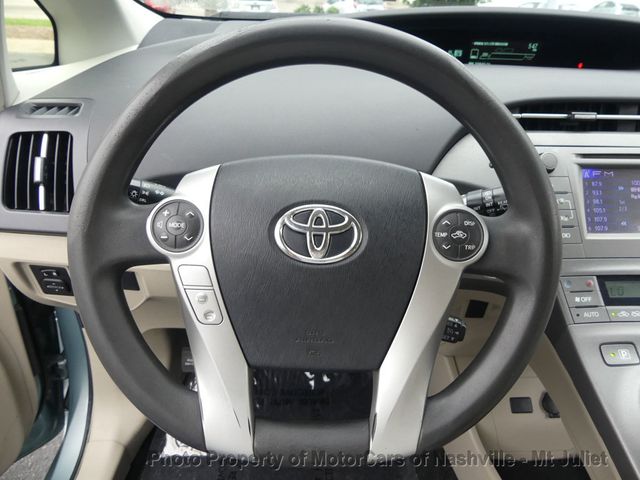 2015 Toyota Prius 5dr Hatchback Two - 23045541 - 24