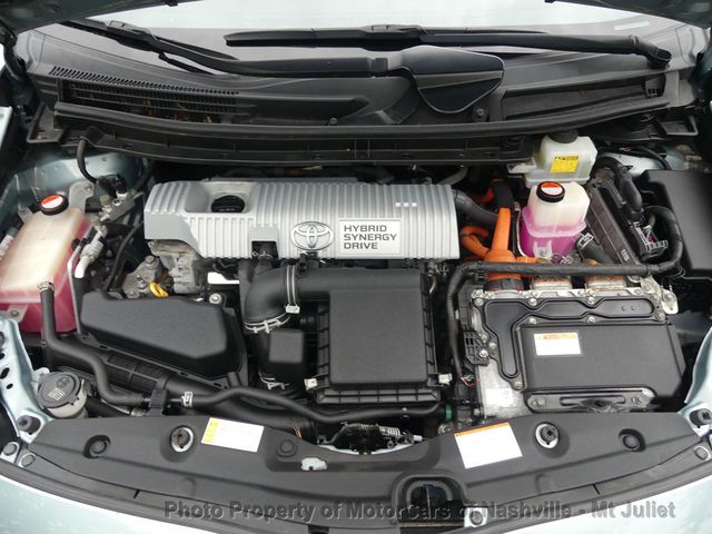 2015 Toyota Prius 5dr Hatchback Two - 23045541 - 33