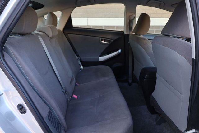 2015 Toyota Prius Two - 23095861 - 22