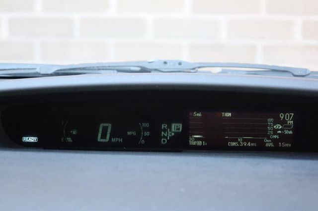 2015 Toyota Prius Two - 23095861 - 43