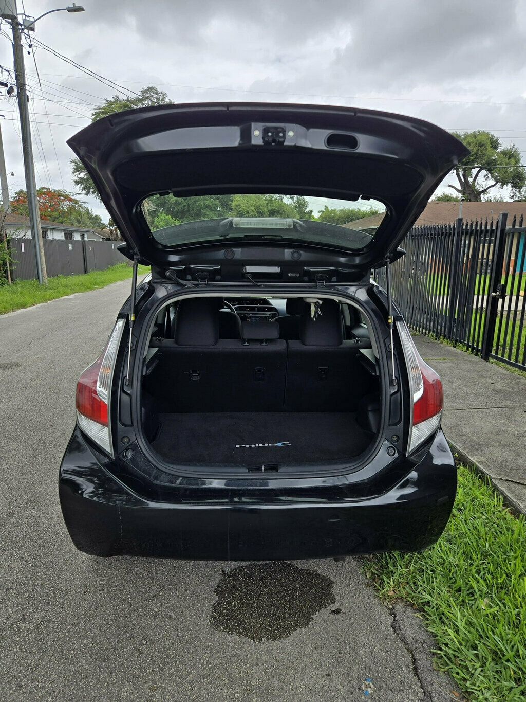 2015 Toyota Prius c  - 23036760 - 10