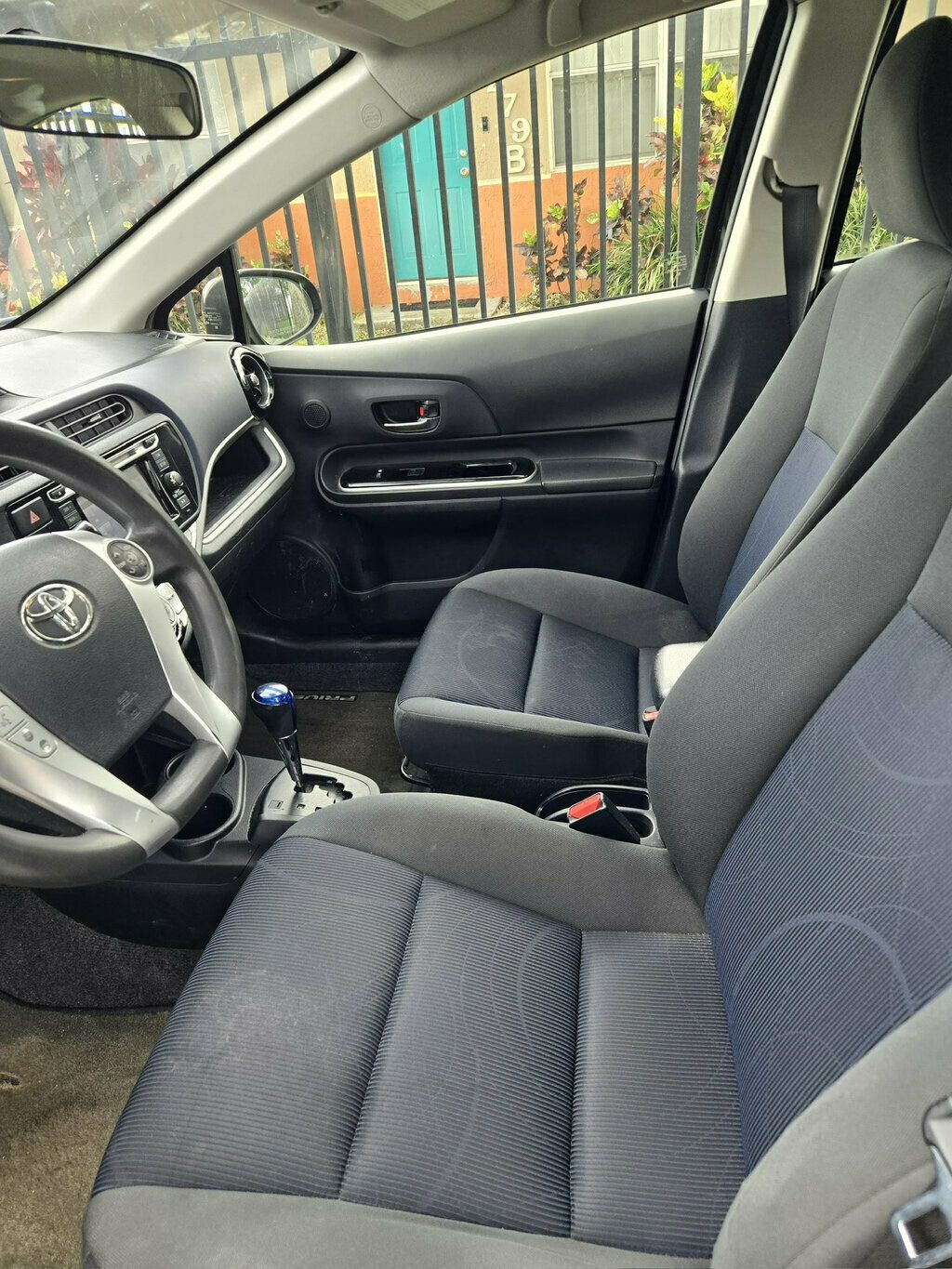 2015 Toyota Prius c  - 23036760 - 5