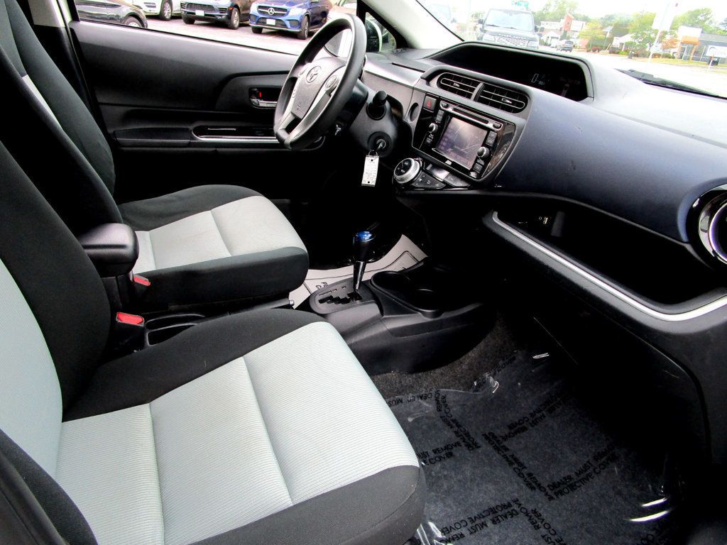 2015 Toyota Prius c 5dr Hatchback Two - 22930706 - 12