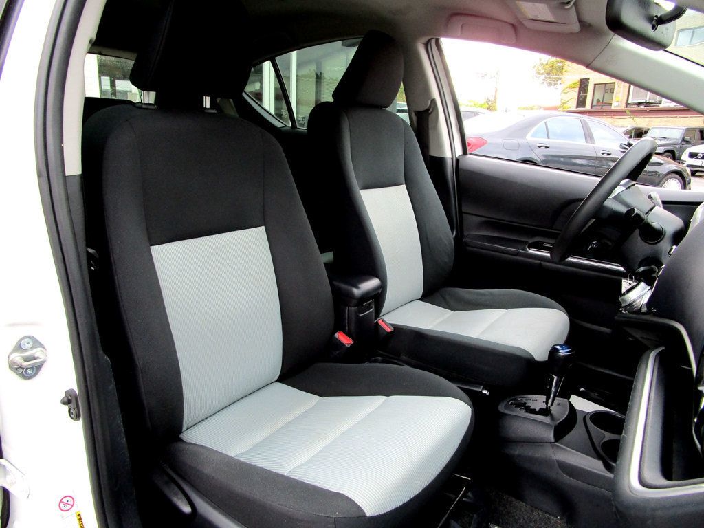 2015 Toyota Prius c 5dr Hatchback Two - 22930706 - 14