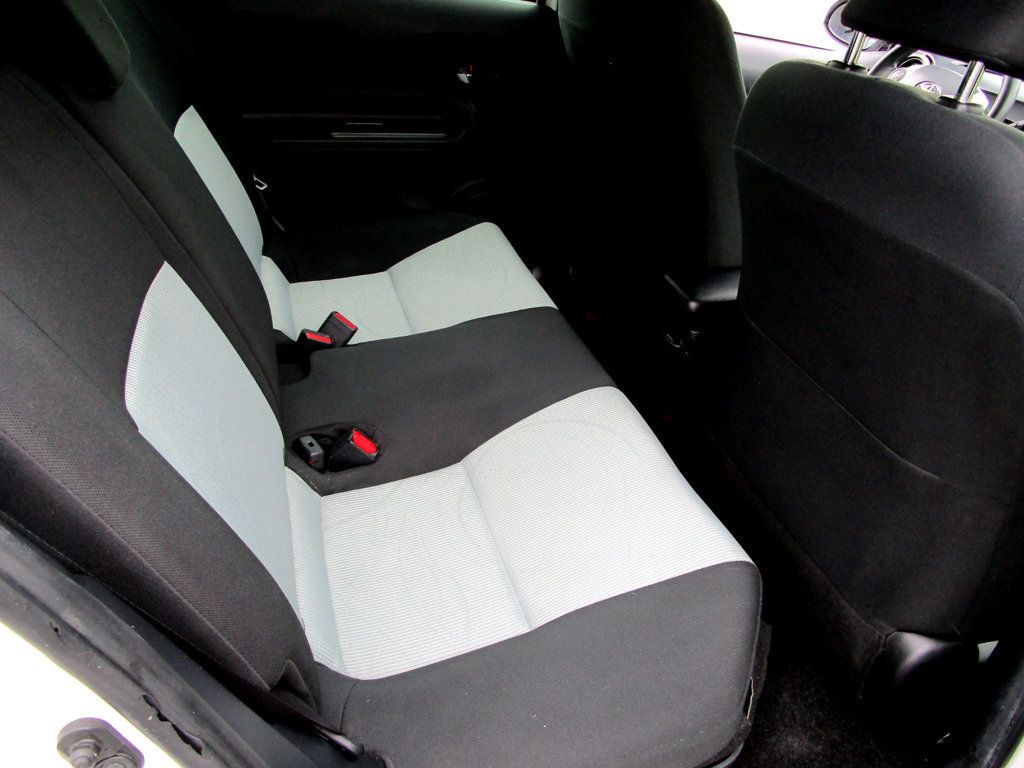 2015 Toyota Prius c 5dr Hatchback Two - 22930706 - 15