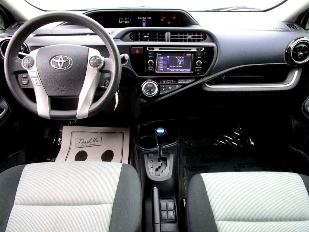 2015 Toyota Prius c 5dr Hatchback Two - 22930706 - 1