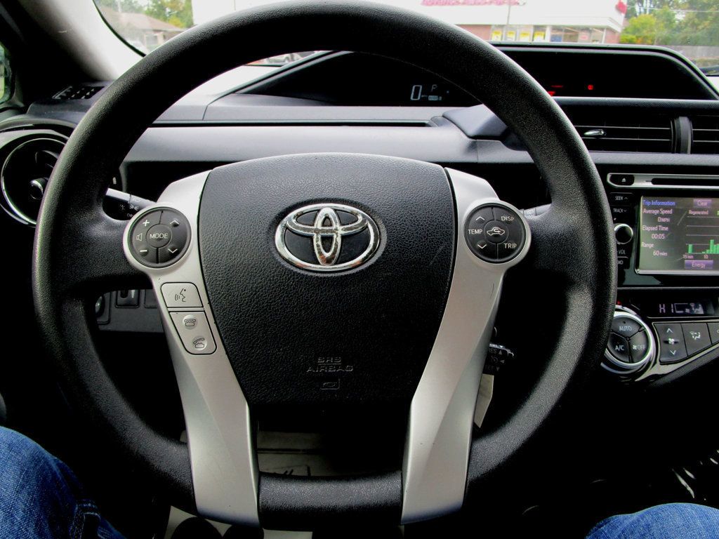 2015 Toyota Prius c 5dr Hatchback Two - 22930706 - 19