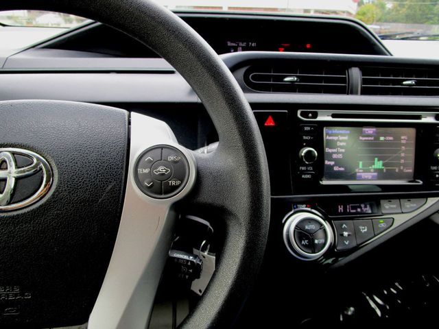 2015 Toyota Prius c 5dr Hatchback Two - 22930706 - 21