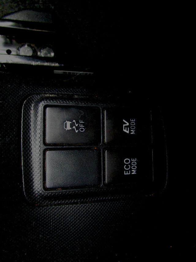 2015 Toyota Prius c 5dr Hatchback Two - 22930706 - 23