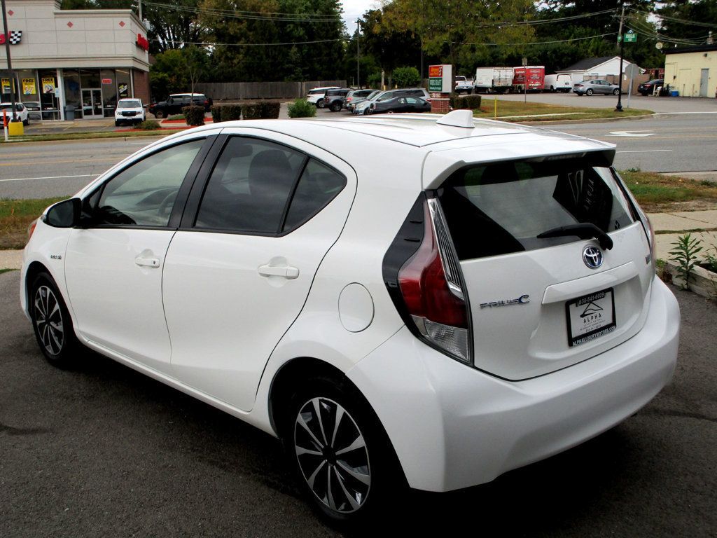 2015 Toyota Prius c 5dr Hatchback Two - 22930706 - 8