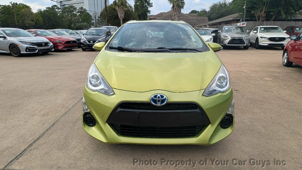 2015 Toyota Prius C Two photo 12