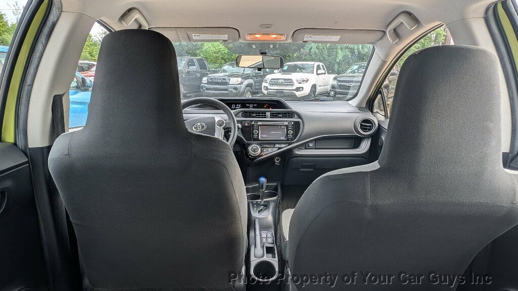 2015 Toyota Prius C Two photo 14