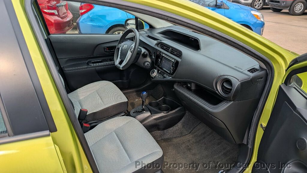 2015 Toyota Prius C Two photo 24
