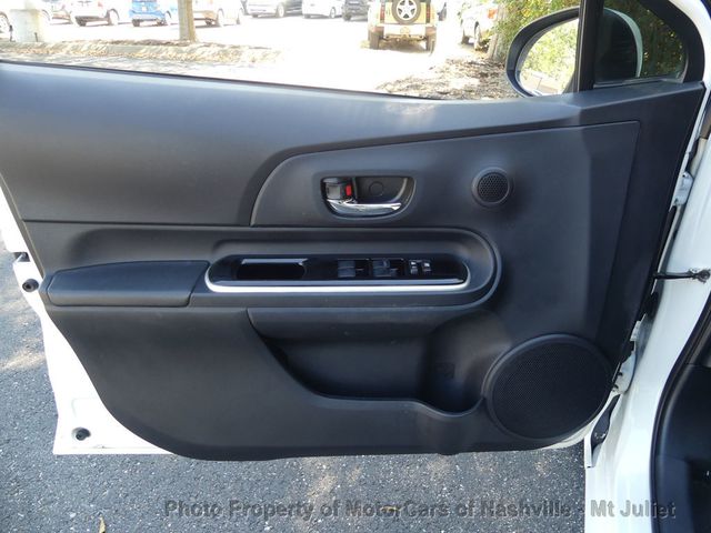 2015 Toyota Prius c 5dr Hatchback Two - 23074665 - 15