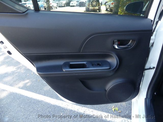 2015 Toyota Prius c 5dr Hatchback Two - 23074665 - 17