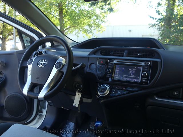2015 Toyota Prius c 5dr Hatchback Two - 23074665 - 29