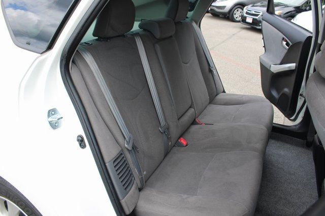 2015 Toyota Prius Plug-In  - 22867723 - 18