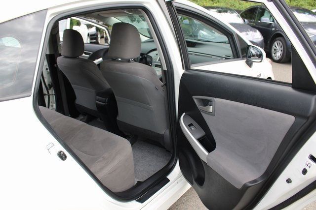 2015 Toyota Prius Plug-In 5dr Hatchback - 22867723 - 17