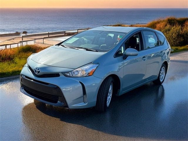 2015 Toyota Prius v  - 22736275 - 4