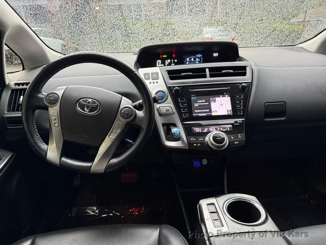 2015 Toyota Prius v 5dr Wagon Five - 23021587 - 15