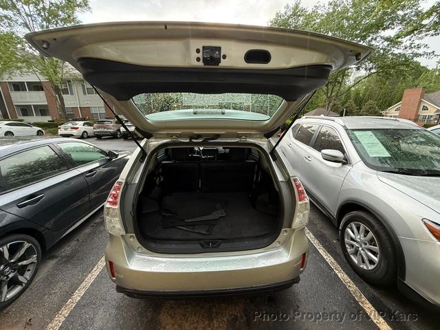 2015 Toyota Prius v 5dr Wagon Five - 23021587 - 17