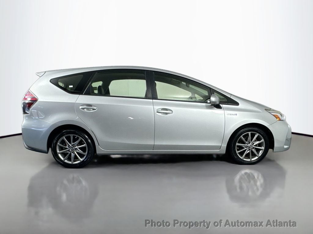 2015 Toyota Prius v TWO - 22734210 - 3