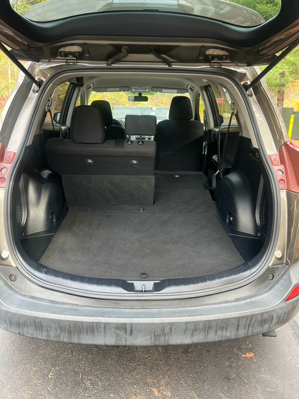 2015 Toyota RAV4 AWD 4dr LE - 22940984 - 6