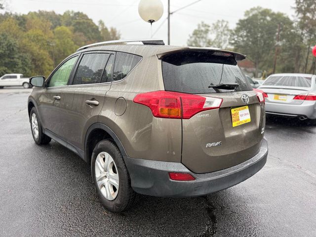 2015 Toyota RAV4 AWD 4dr LE - 22932576 - 21