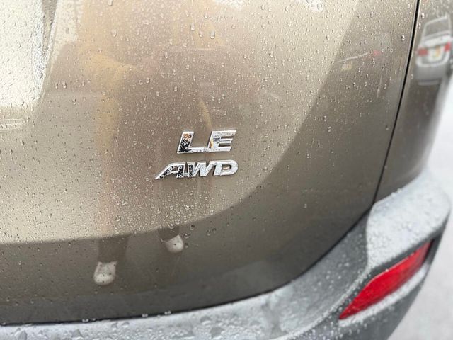 2015 Toyota RAV4 AWD 4dr LE - 22932576 - 22