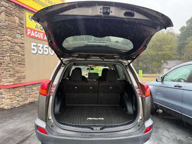 2015 Toyota RAV4 AWD 4dr LE - 22932576 - 27