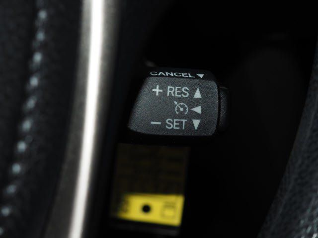 2015 Toyota RAV4 AWD 4dr LE - 18340665 - 9