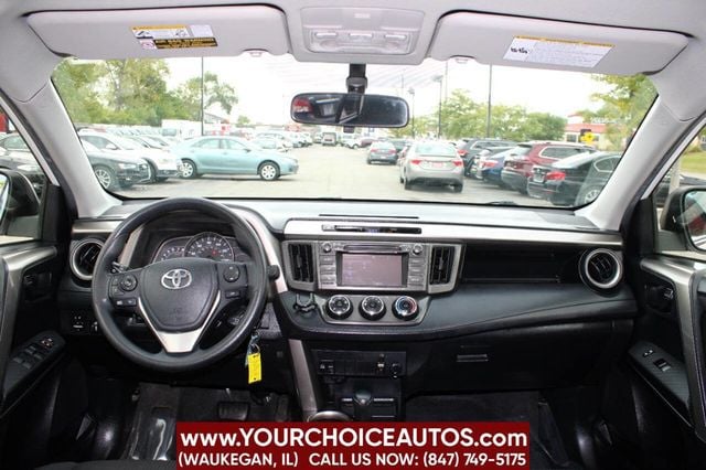 2015 Toyota RAV4 AWD 4dr LE - 22624252 - 18