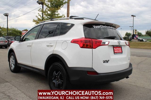 2015 Toyota RAV4 AWD 4dr LE - 22624252 - 6