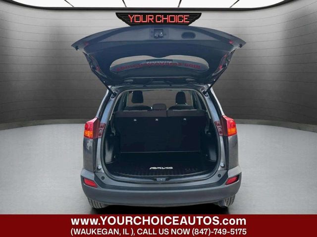 2015 Toyota RAV4 AWD 4dr LE - 22949706 - 15