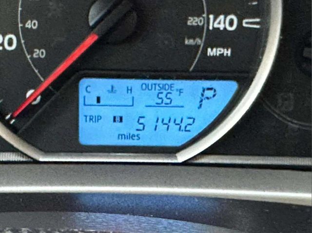 2015 Toyota RAV4 AWD 4dr LE - 22949706 - 19