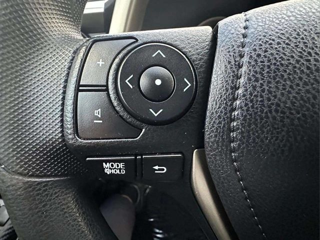 2015 Toyota RAV4 AWD 4dr LE - 22949706 - 21
