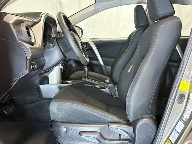 2015 Toyota RAV4 AWD 4dr LE - 23057898 - 15