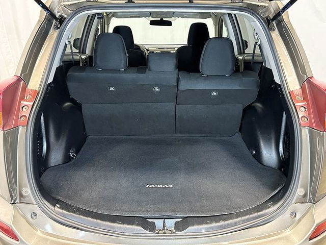 2015 Toyota RAV4 AWD 4dr LE - 23057898 - 33